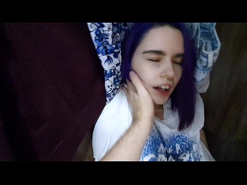 ❤️ Leidsin oma õe kapist ja aitasin tal cumida ❤️ Koduporno at us ﹏